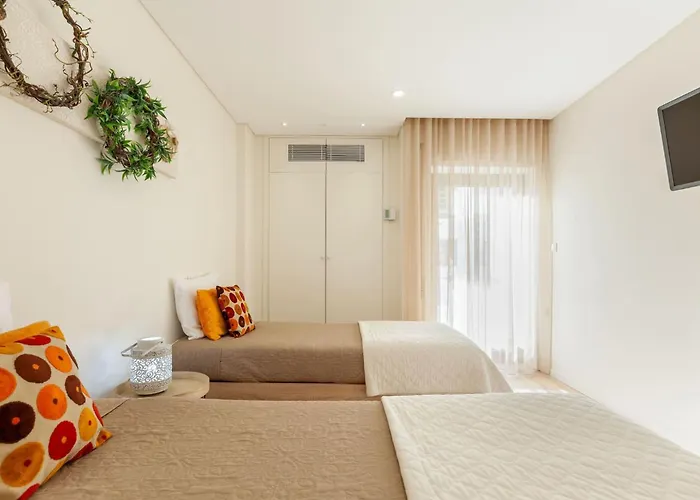 Lirio - Minho's Guest *